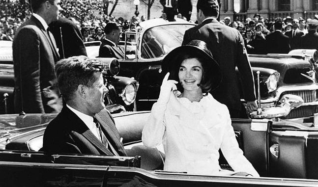John_and_Jacqueline_Kennedy_27_March_1963